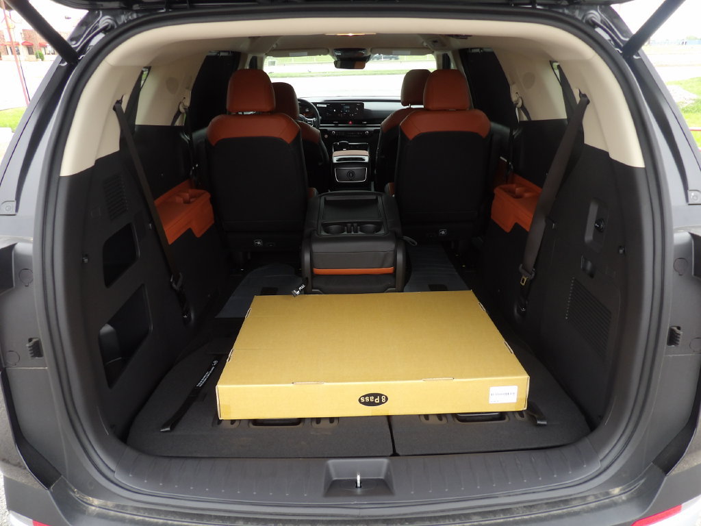 New 2026 Kia Carnival EX FWD image 9