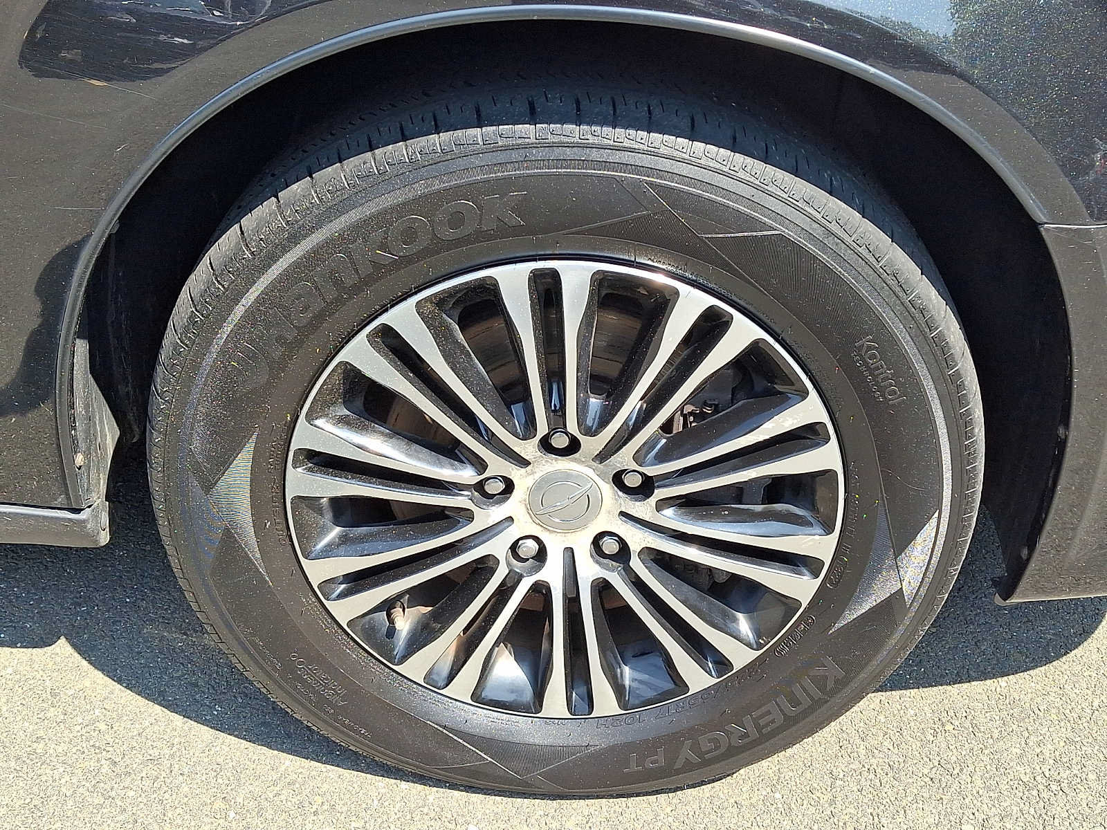 Used 2014 Chrysler Town & Country S FWD image 8