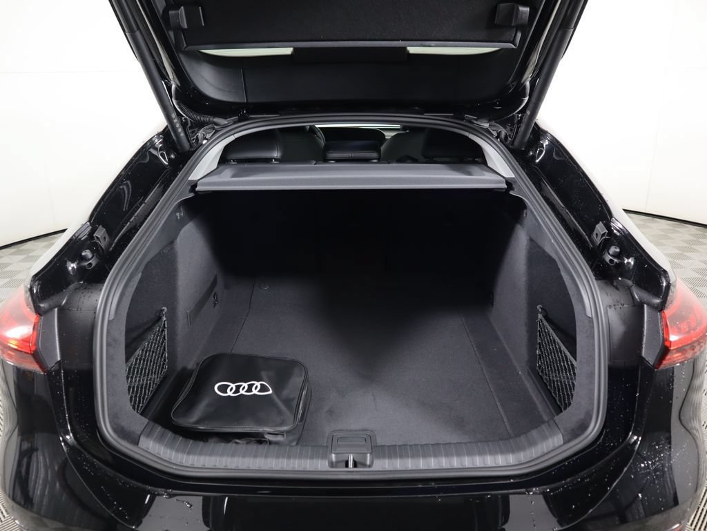 New 2025 Audi A6 e-tron Premium Plus RWD image 30