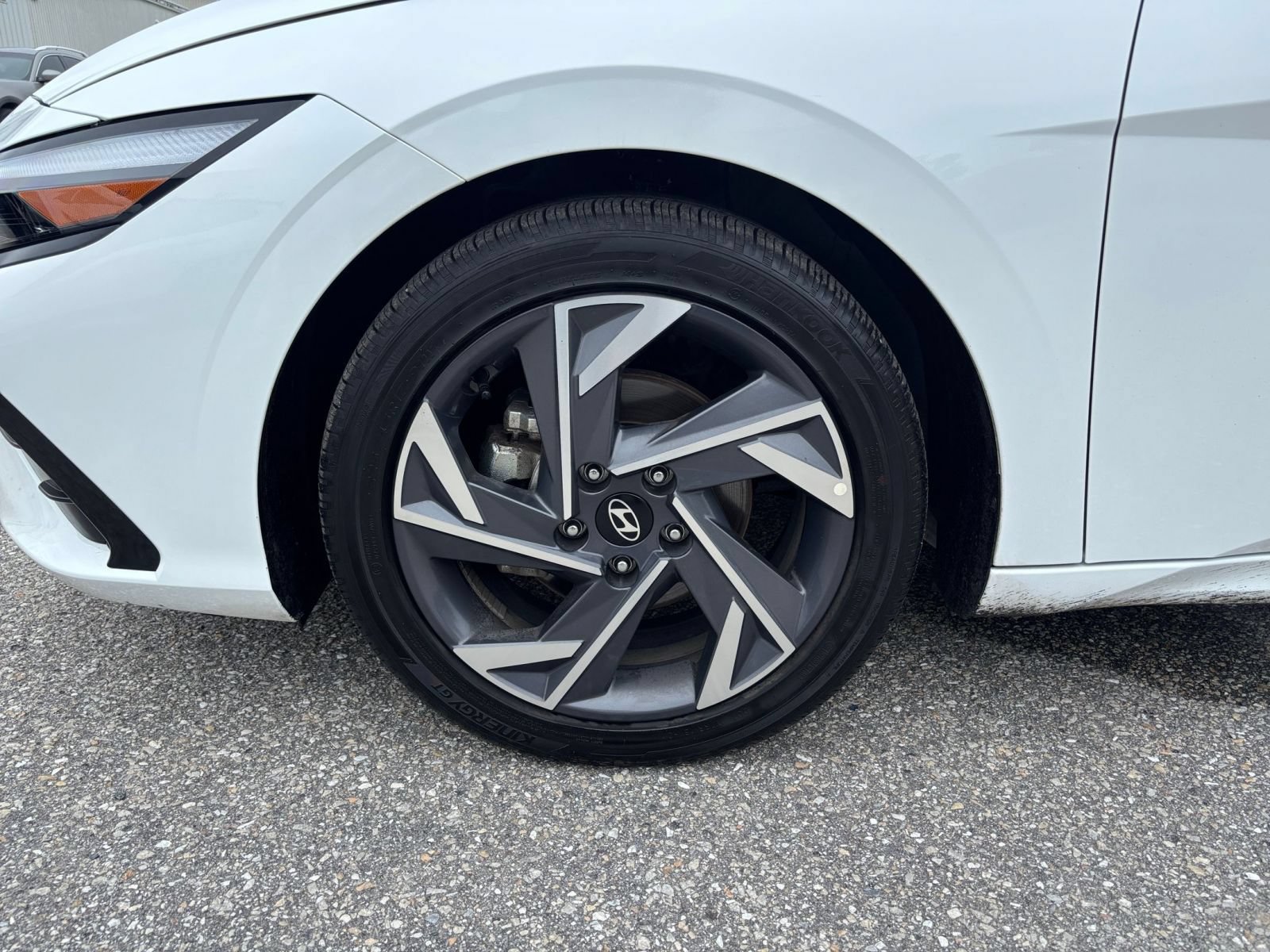 Used 2025 Hyundai Elantra SEL FWD image 25