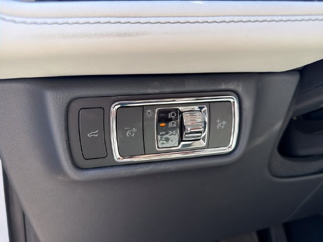 New 2026 Lincoln Aviator AWD w/ Jet Appearance Package image 24