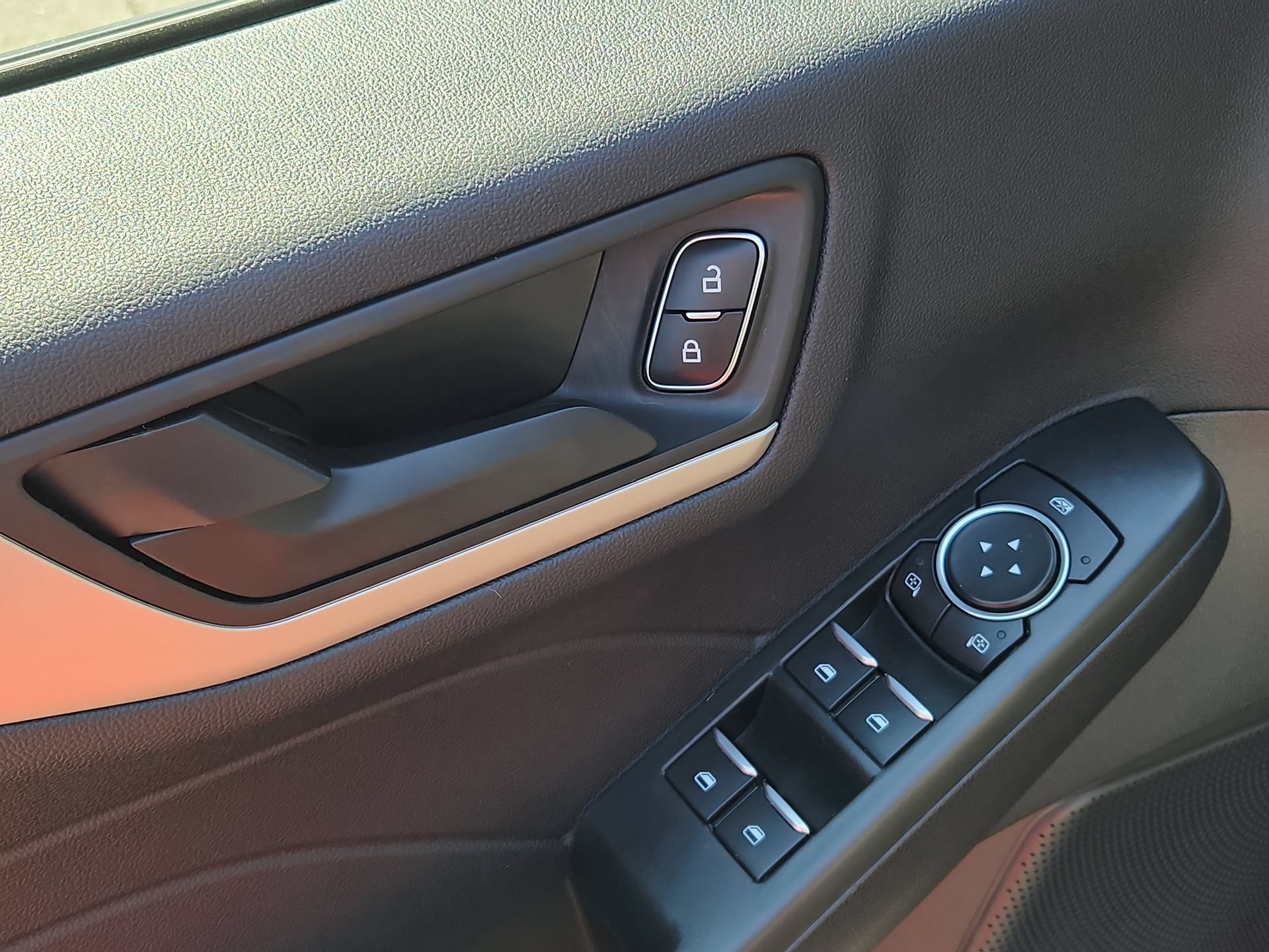 Used 2022 Ford Escape SE w/ Convenience Package FWD image 15