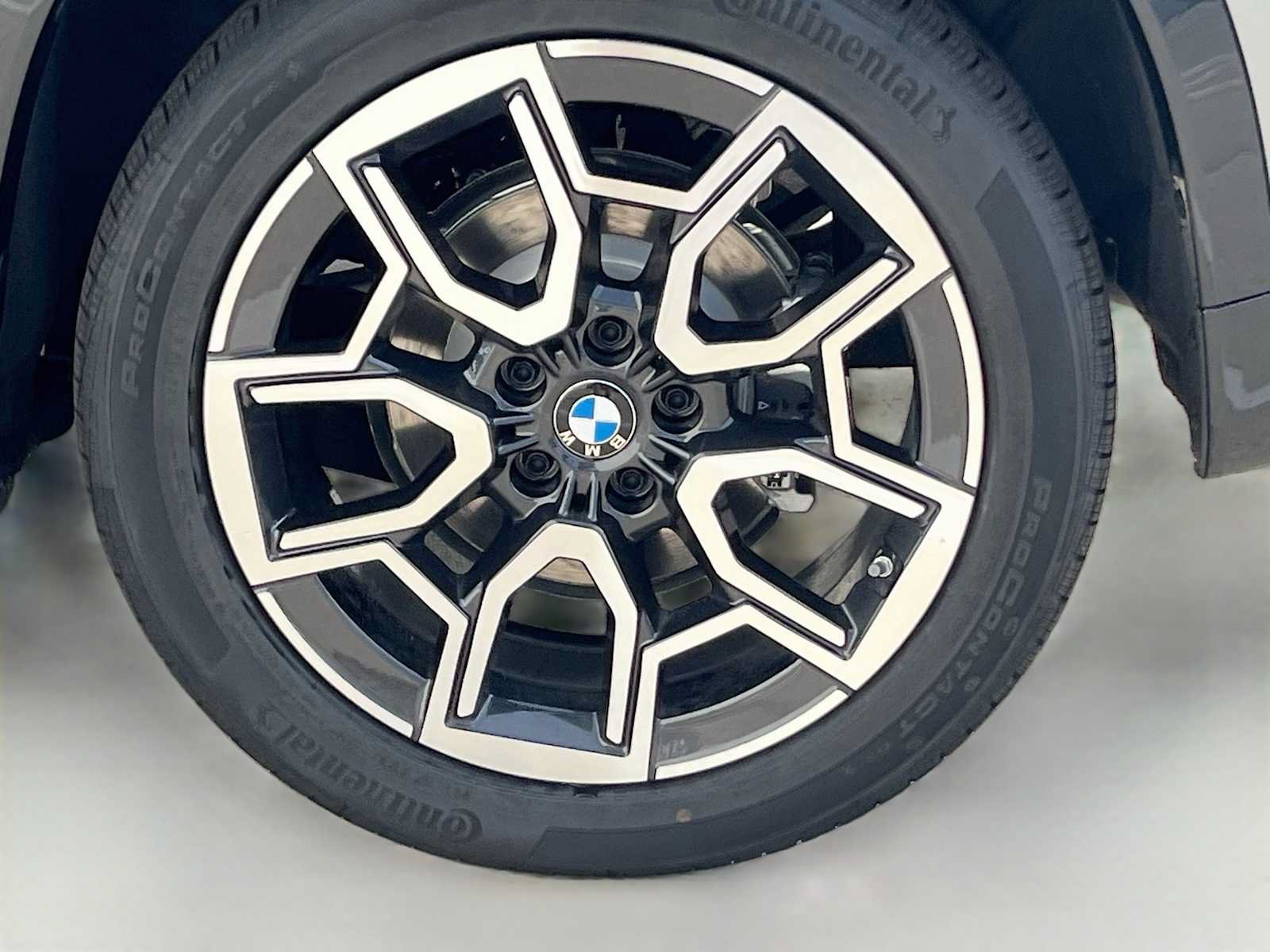New 2027 BMW X1 xDrive28i AWD/4WD image 6