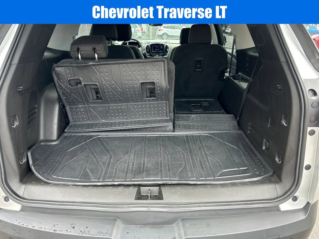 Used 2020 Chevrolet Traverse LT FWD image 13
