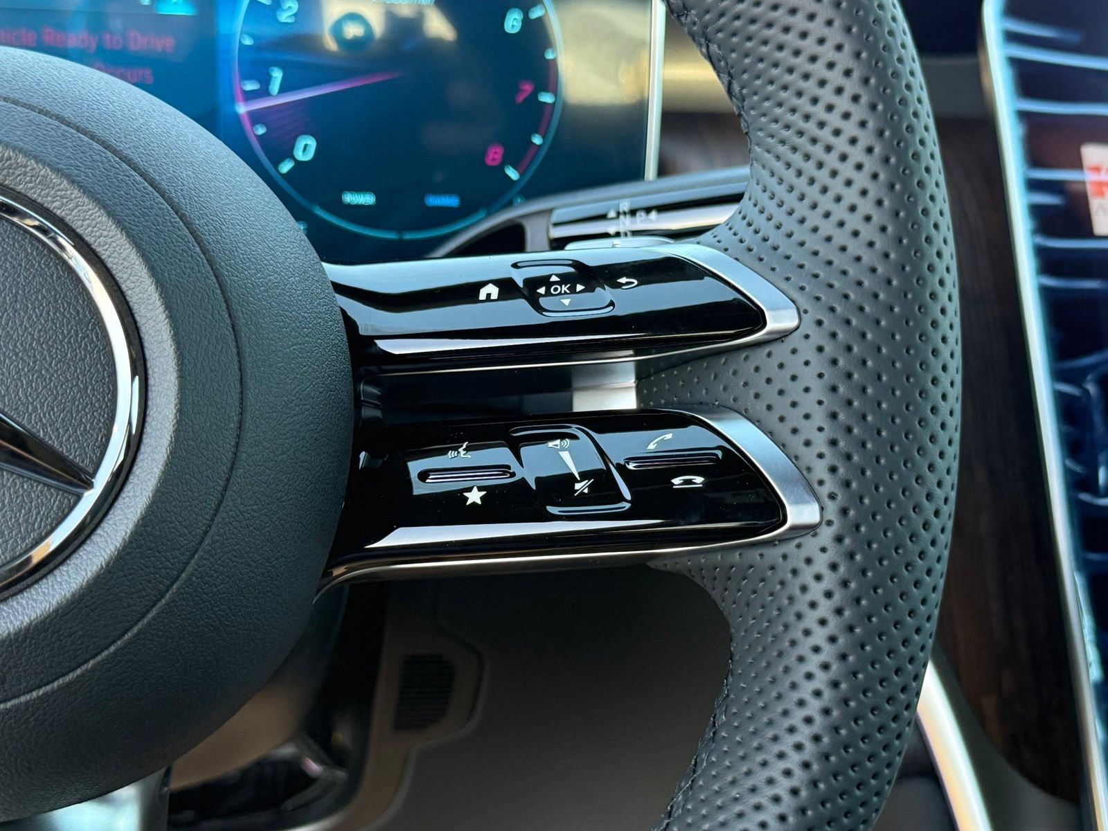 New 2026 Mercedes-Benz GLC 300 4MATIC image 24