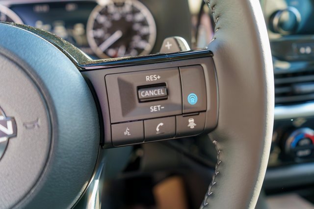 New 2025 Nissan Pathfinder SL image 14