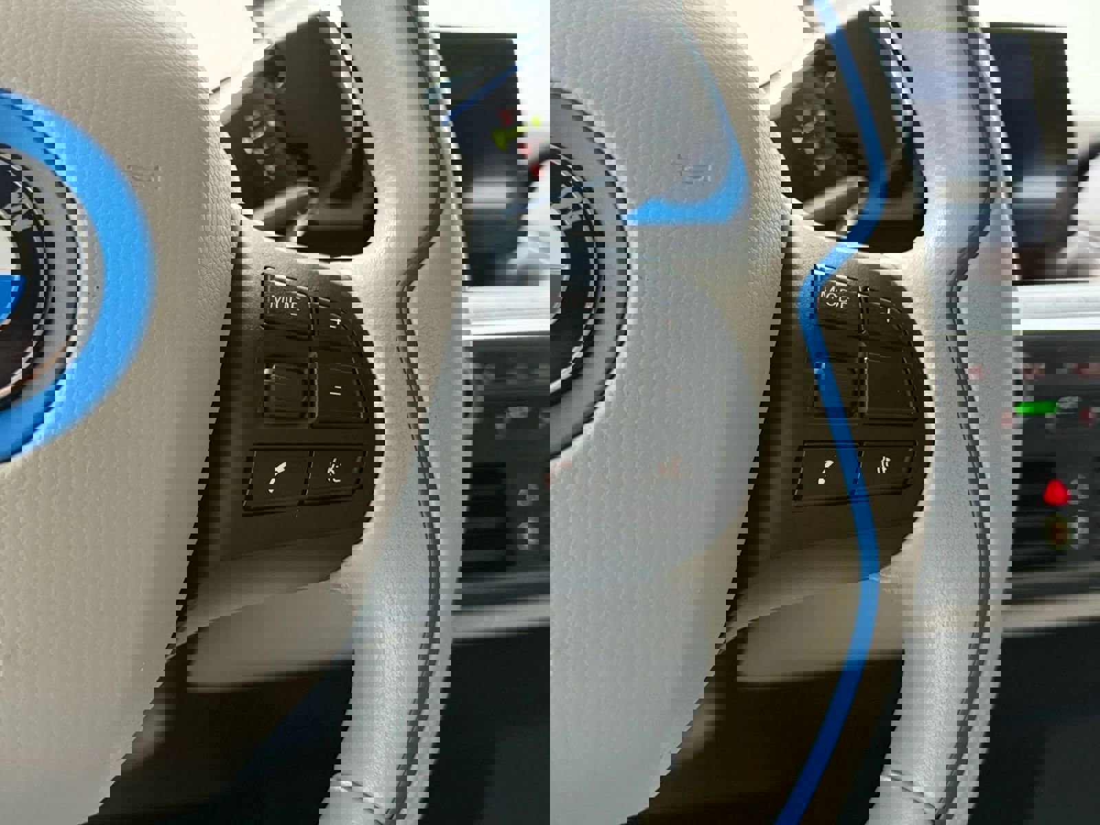 Used 2015 BMW i3 w/ Range Extender image 22