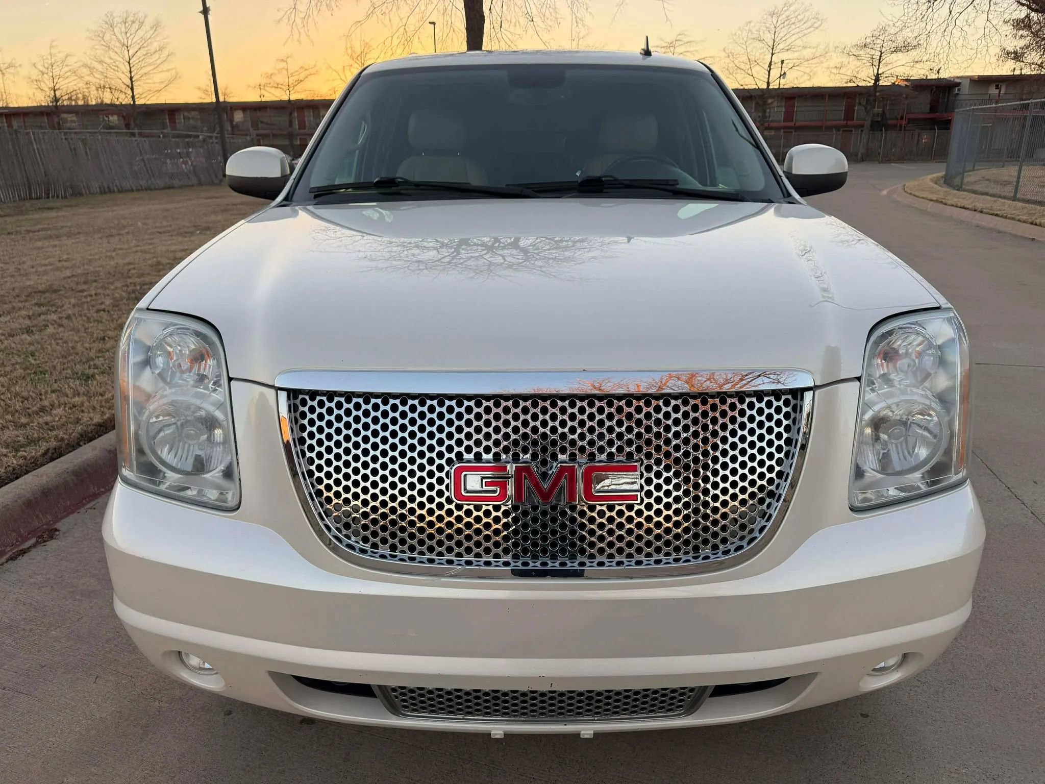 Used 2012 GMC Yukon Denali image 6