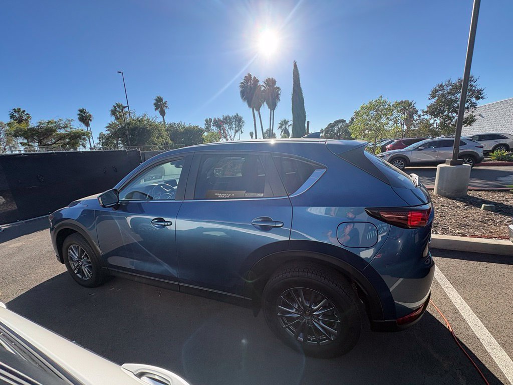 Used 2017 MAZDA CX-5 Touring w/ Preferred Equipment Package AWD/4WD image 8