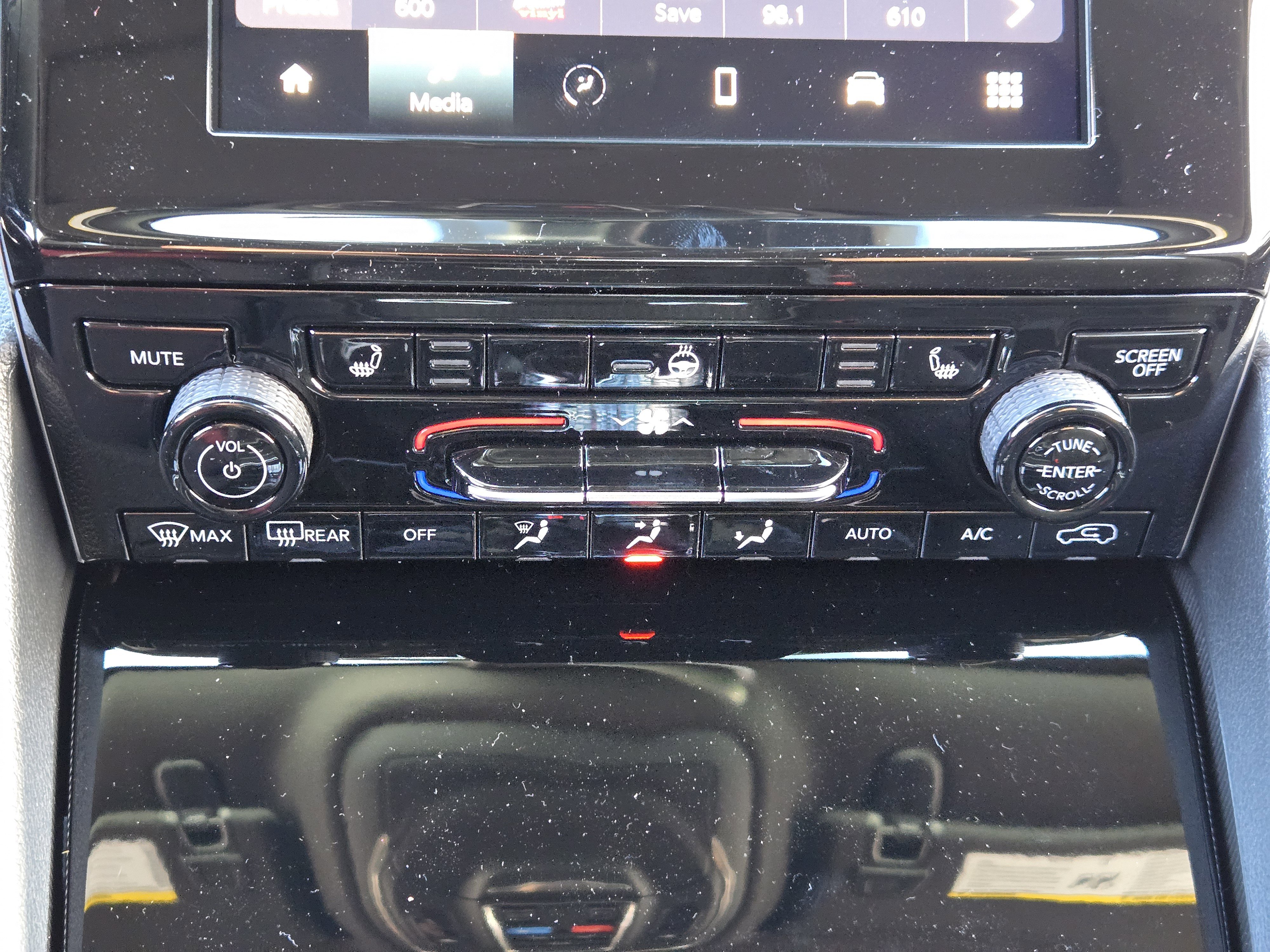 New 2026 Jeep Grand Cherokee Laredo X image 16