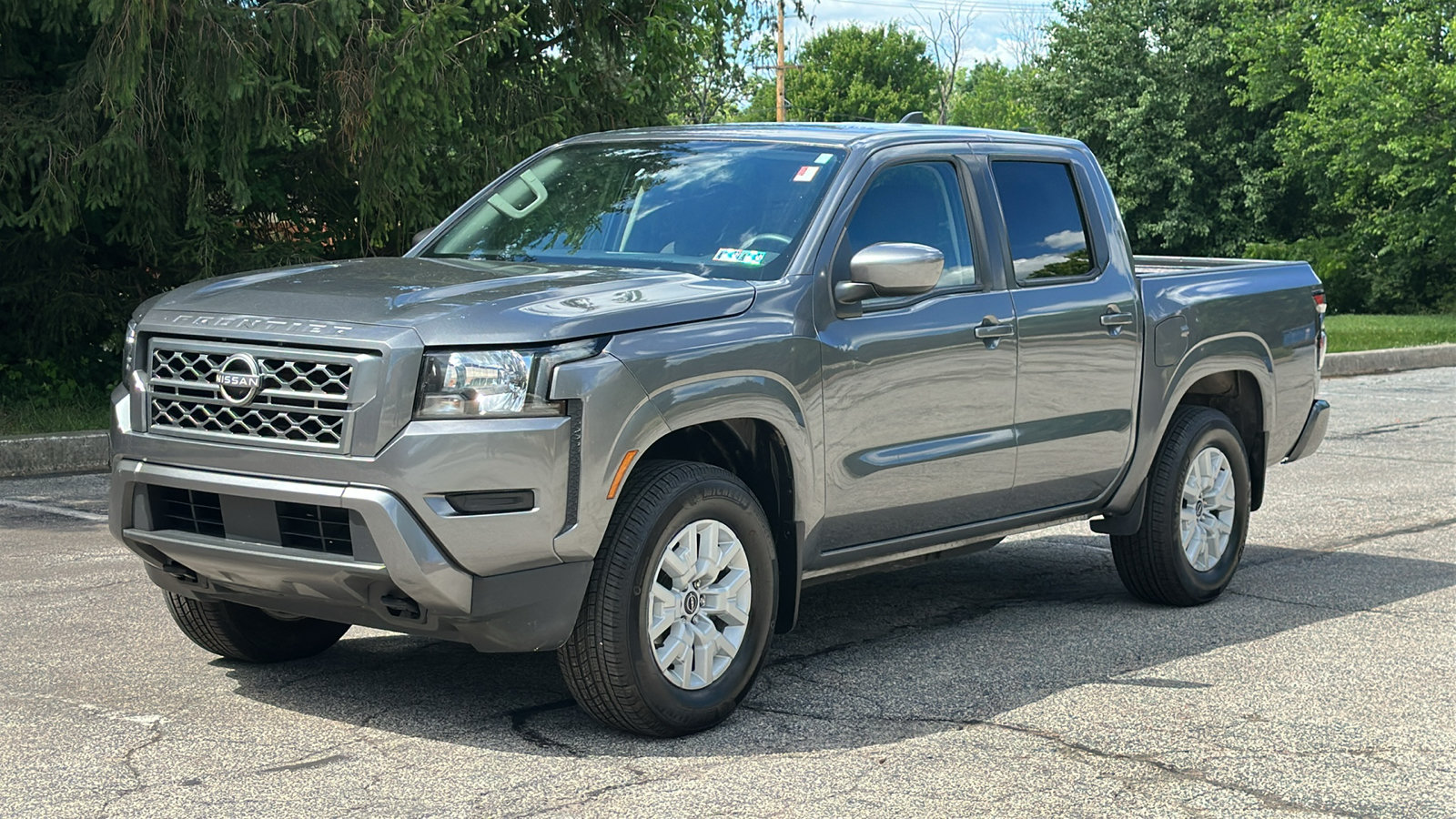 Used 2022 Nissan Frontier SV AWD/4WD image 2