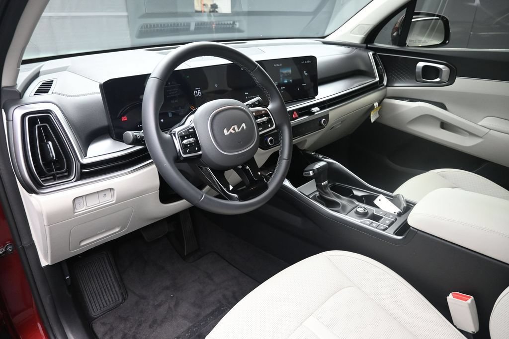 Used 2025 Kia Sorento S FWD image 21