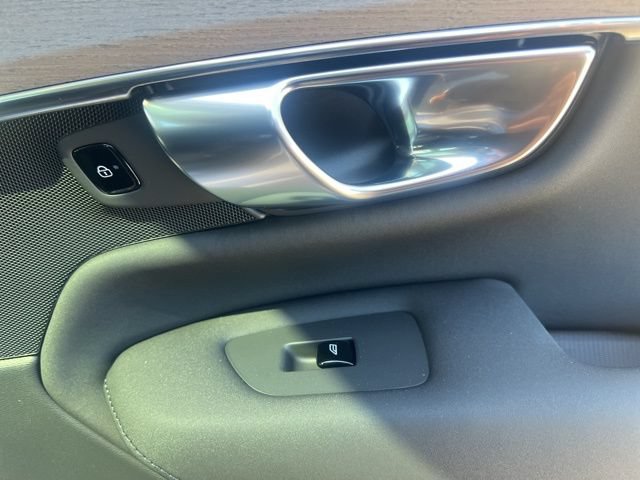 New 2026 Volvo XC90 B5 Plus w/ Protection Package AWD/4WD image 27