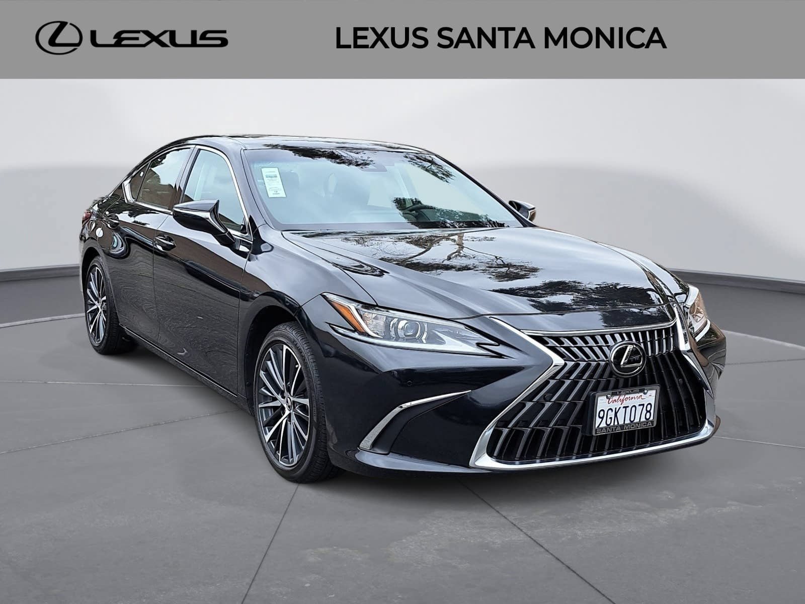 Used 2023 Lexus ES 350 w/ Premium Package FWD image 3