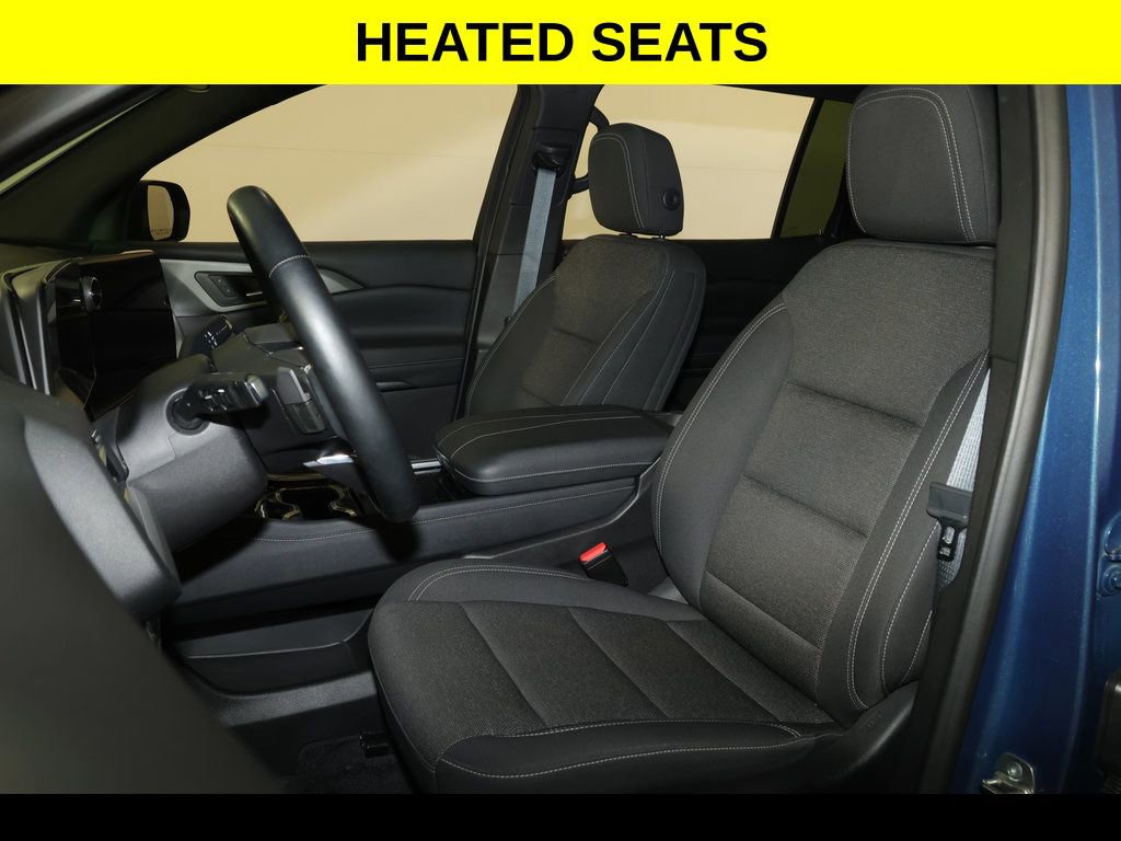 Used 2024 Chevrolet Traverse LT FWD image 3
