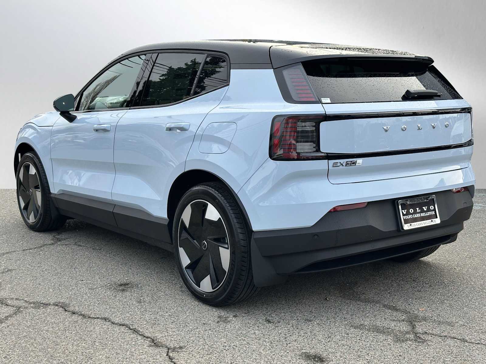 New 2026 Volvo EX30 Plus w/ Protection Package Premier image 5