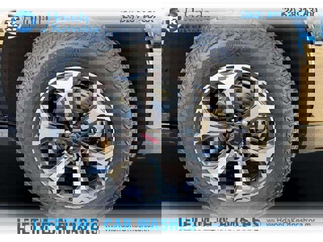 Used 2025 GMC Yukon AT4 Ultimate w/ LPO, Floor Liner Package image 9