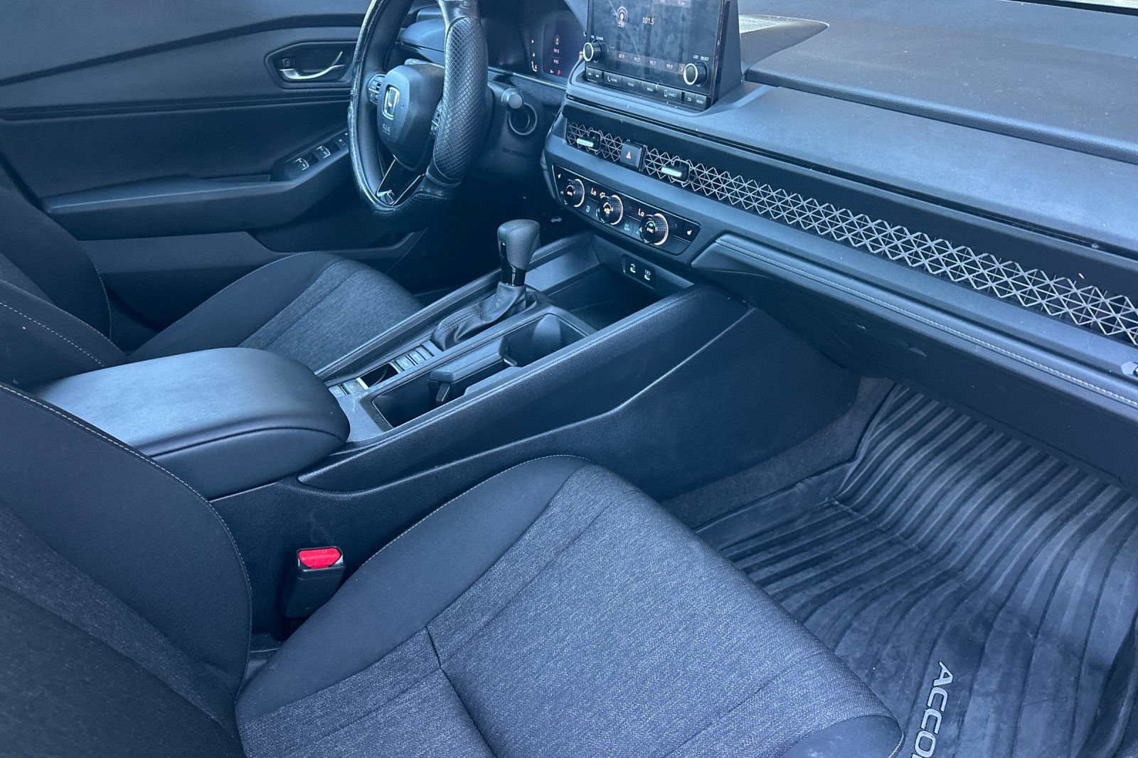 Used 2025 Honda Accord SE image 14
