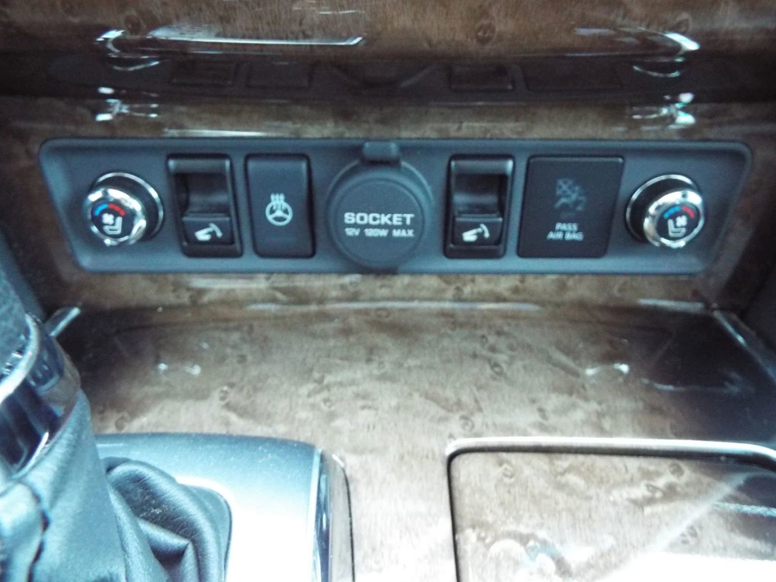 Used 2014 INFINITI QX80 4WD w/ Deluxe Touring Package image 21