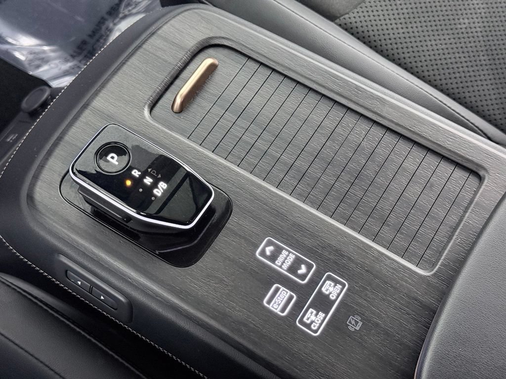 Certified 2024 Nissan Ariya FWD image 21