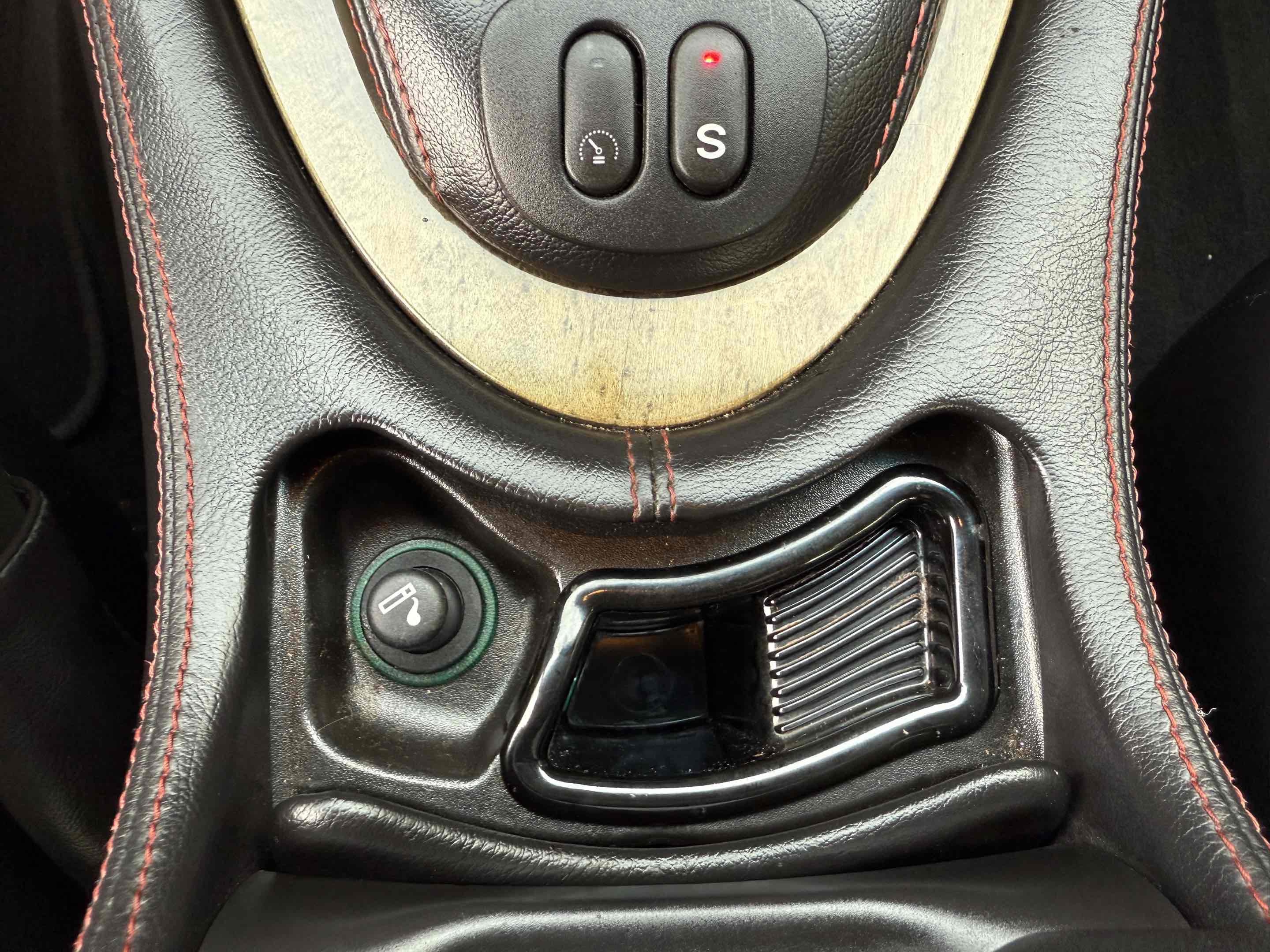 Used 2002 Jaguar XJ8 image 89