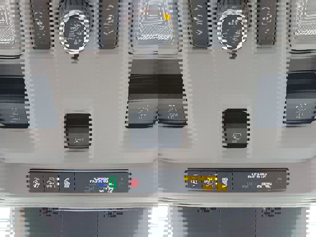 Certified 2022 Cadillac Escalade Premium Luxury Platinum image 38