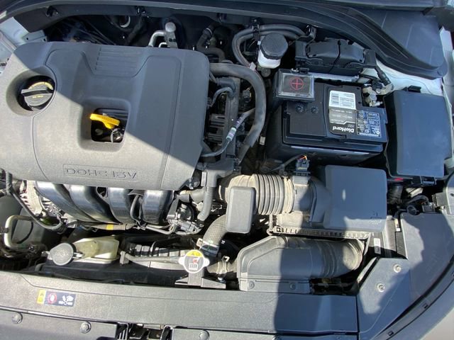 Used 2020 Hyundai Elantra SE w/ Cargo Package (C1) image 28