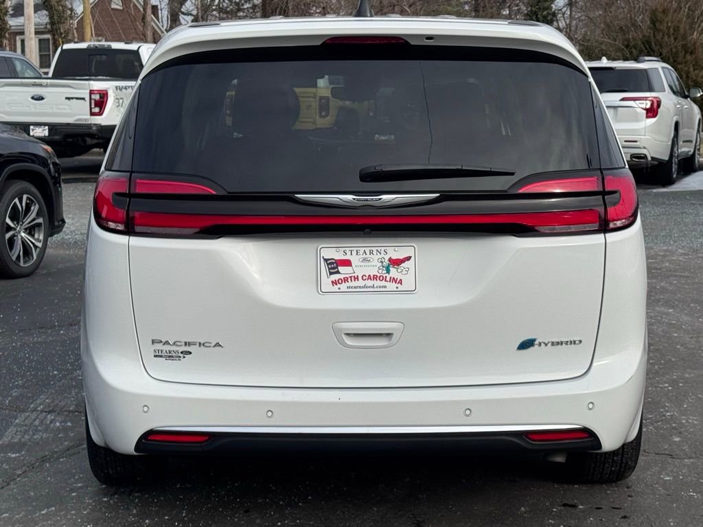 Used 2024 Chrysler Pacifica Select FWD image 18