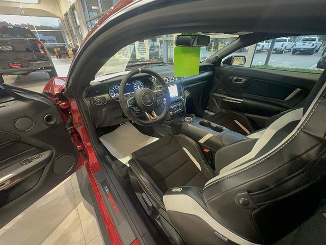 Used 2020 Ford Mustang Shelby GT500 w/ Technology Package RWD image 11