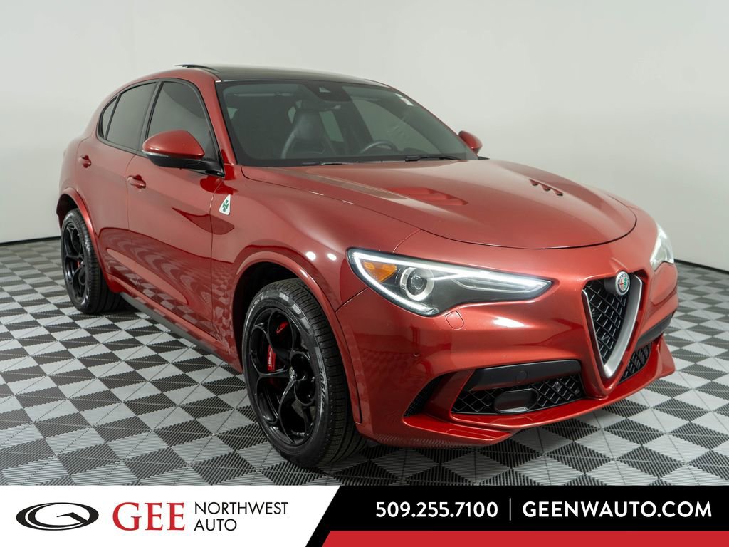 Used 2018 Alfa Romeo Stelvio Quadrifoglio w/ Convenience Package AWD/4WD image 1