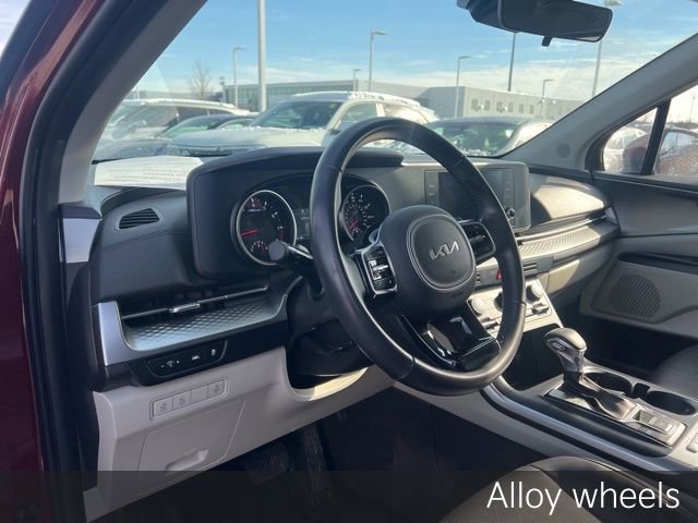 Certified 2024 Kia Carnival LX image 10