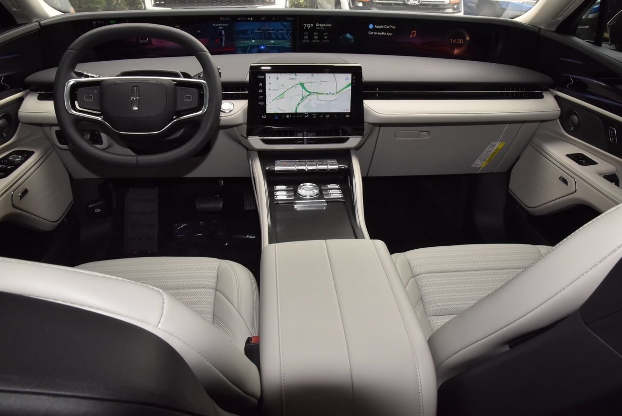 New 2026 Lincoln Nautilus Reserve AWD/4WD image 23