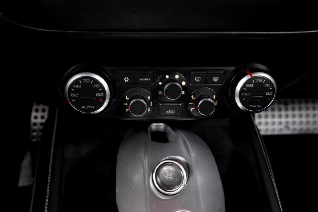 Used 2015 Ferrari California T RWD image 52
