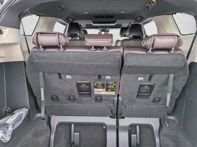 Certified 2023 Toyota Sienna Platinum image 6