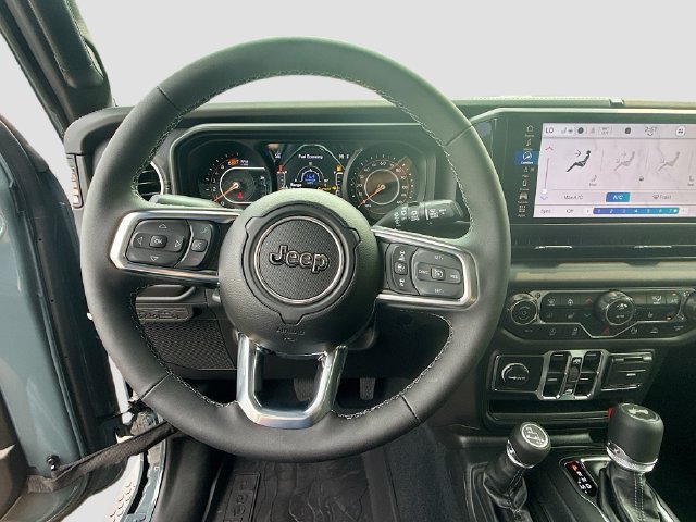 New 2026 Jeep Wrangler Unlimited Sahara AWD/4WD image 9
