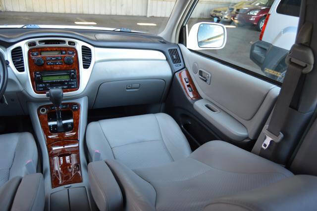 Used 2004 Toyota Highlander Limited image 59