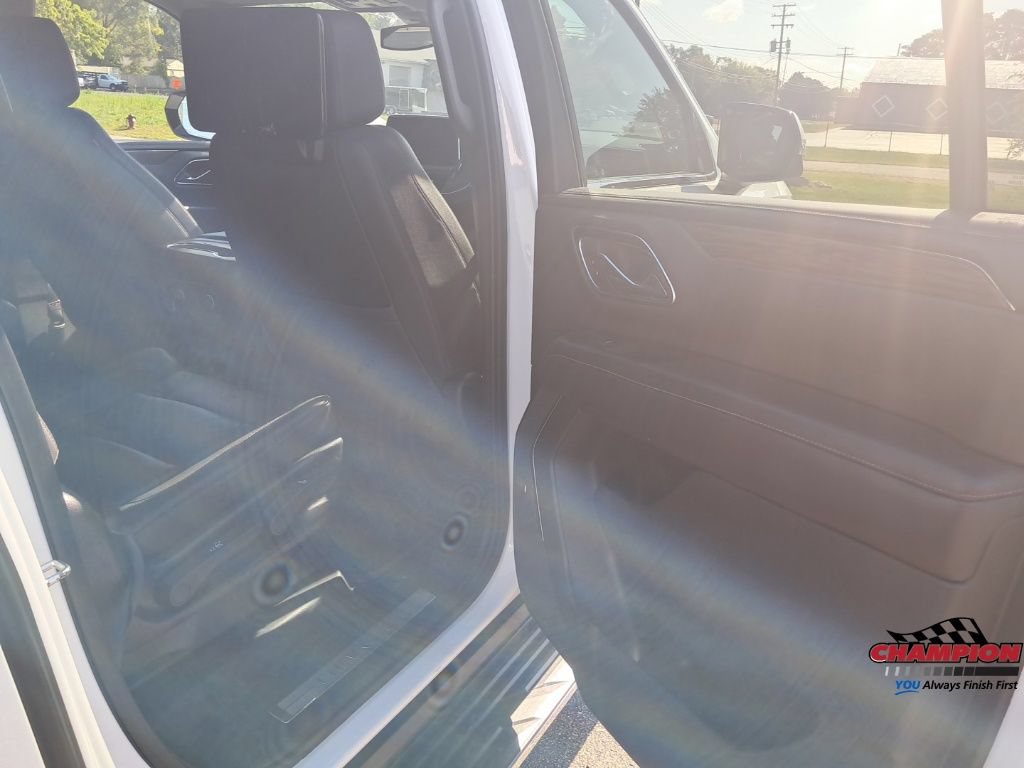 Used 2021 Chevrolet Suburban LT w/ LT Signature Plus Package AWD/4WD image 21