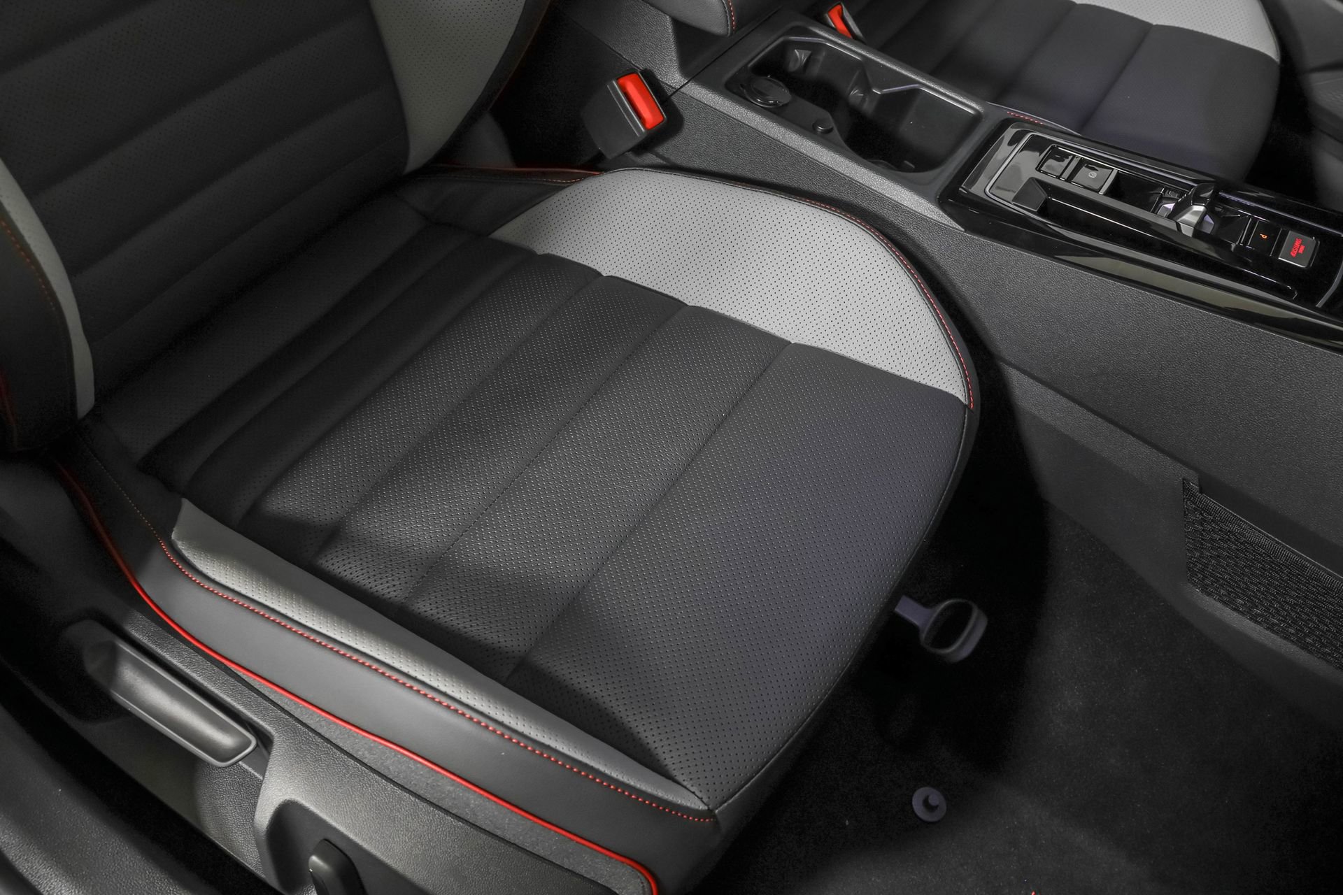 New 2026 Volkswagen GTI SE FWD image 46