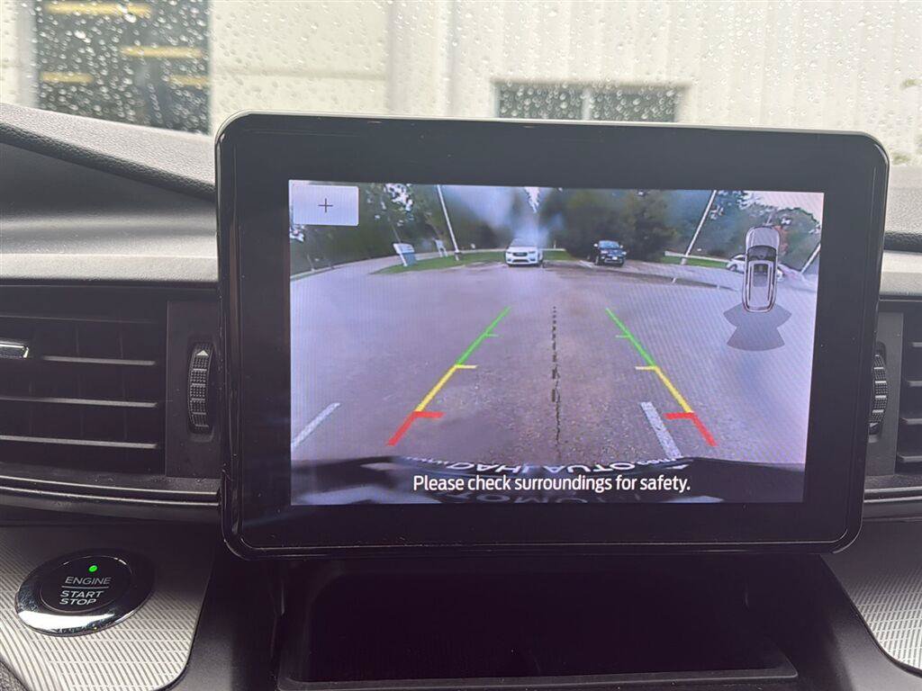 Used 2020 Ford Explorer XLT w/ Comfort Package AWD/4WD image 7