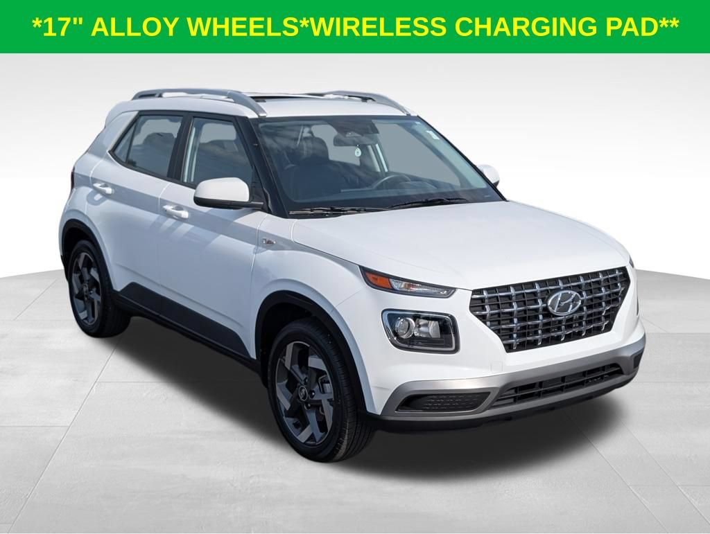 Used 2026 Hyundai Venue SEL FWD image 3