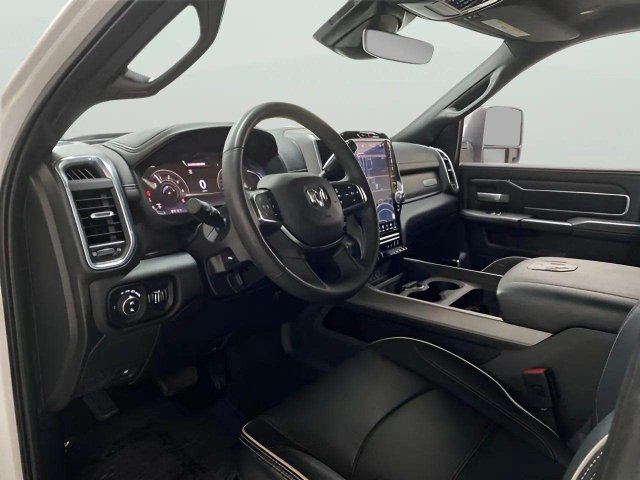 Used 2025 RAM 2500 Laramie AWD/4WD image 19