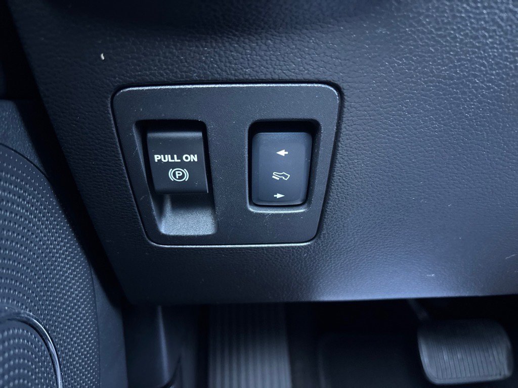 Used 2018 Ford Expedition Max XLT w/ Equipment Group 201A image 29