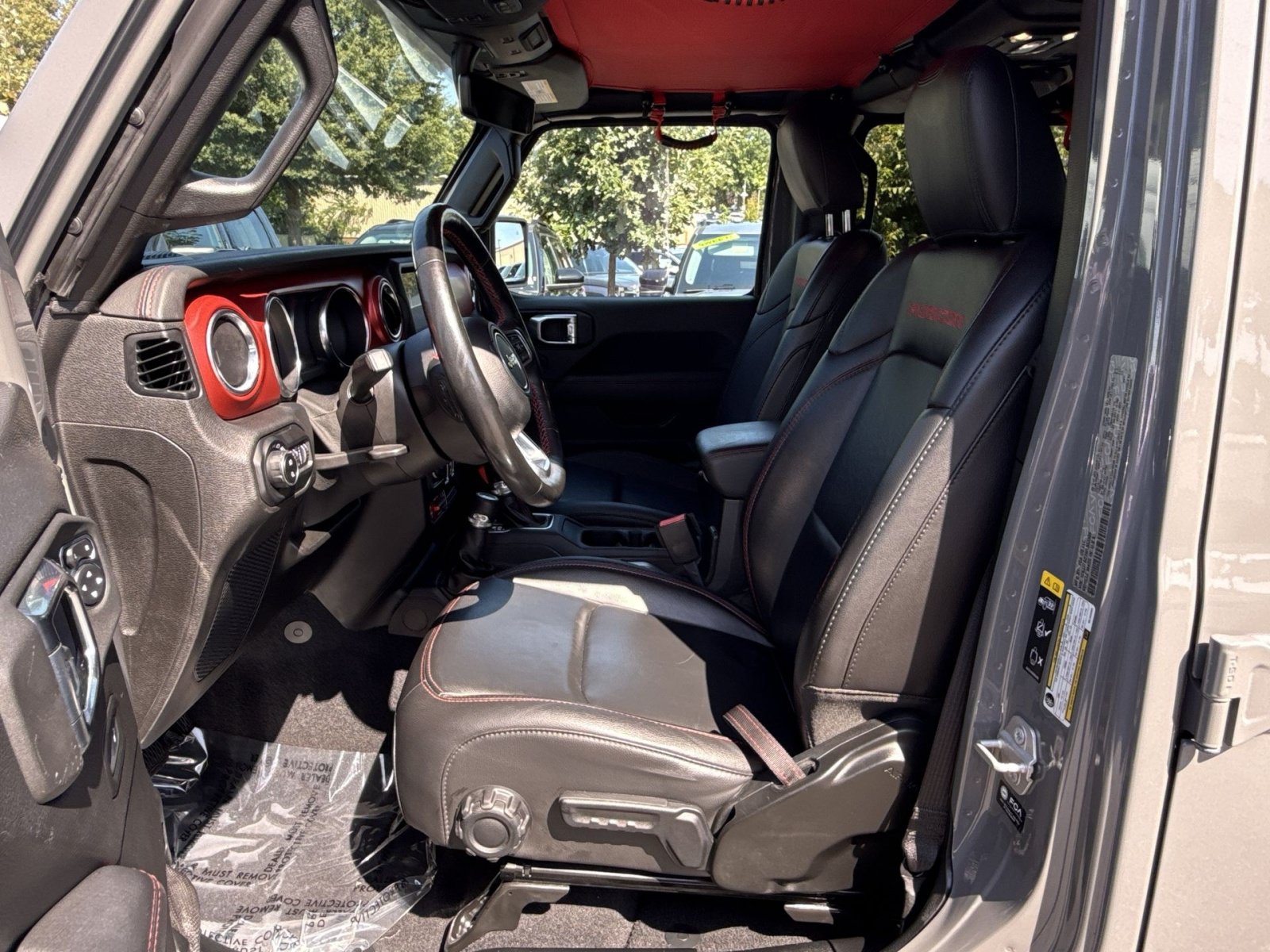 Used 2021 Jeep Gladiator Rubicon AWD/4WD image 13