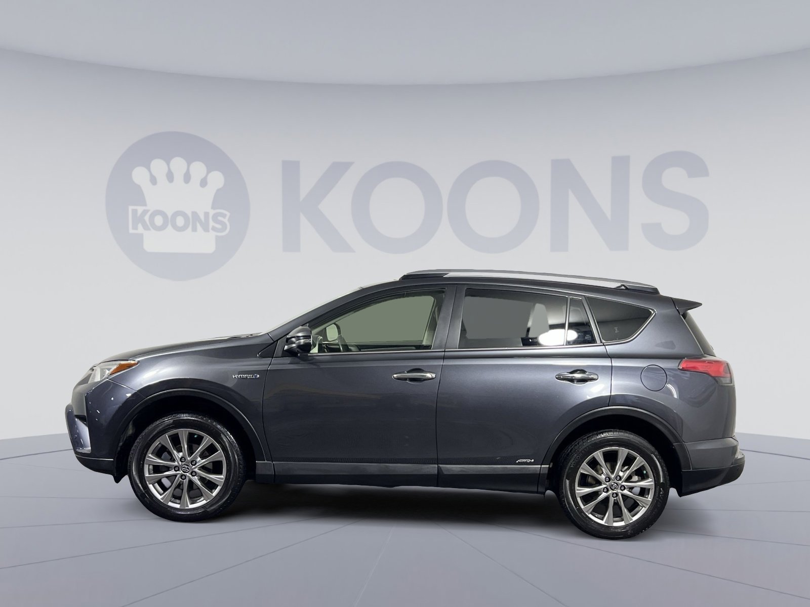 Used 2018 Toyota RAV4 Limited image 2