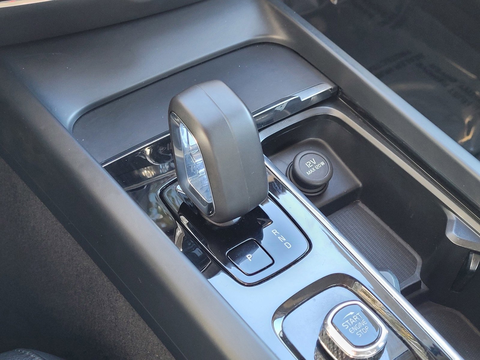 Used 2024 Volvo S60 B5 Core image 23