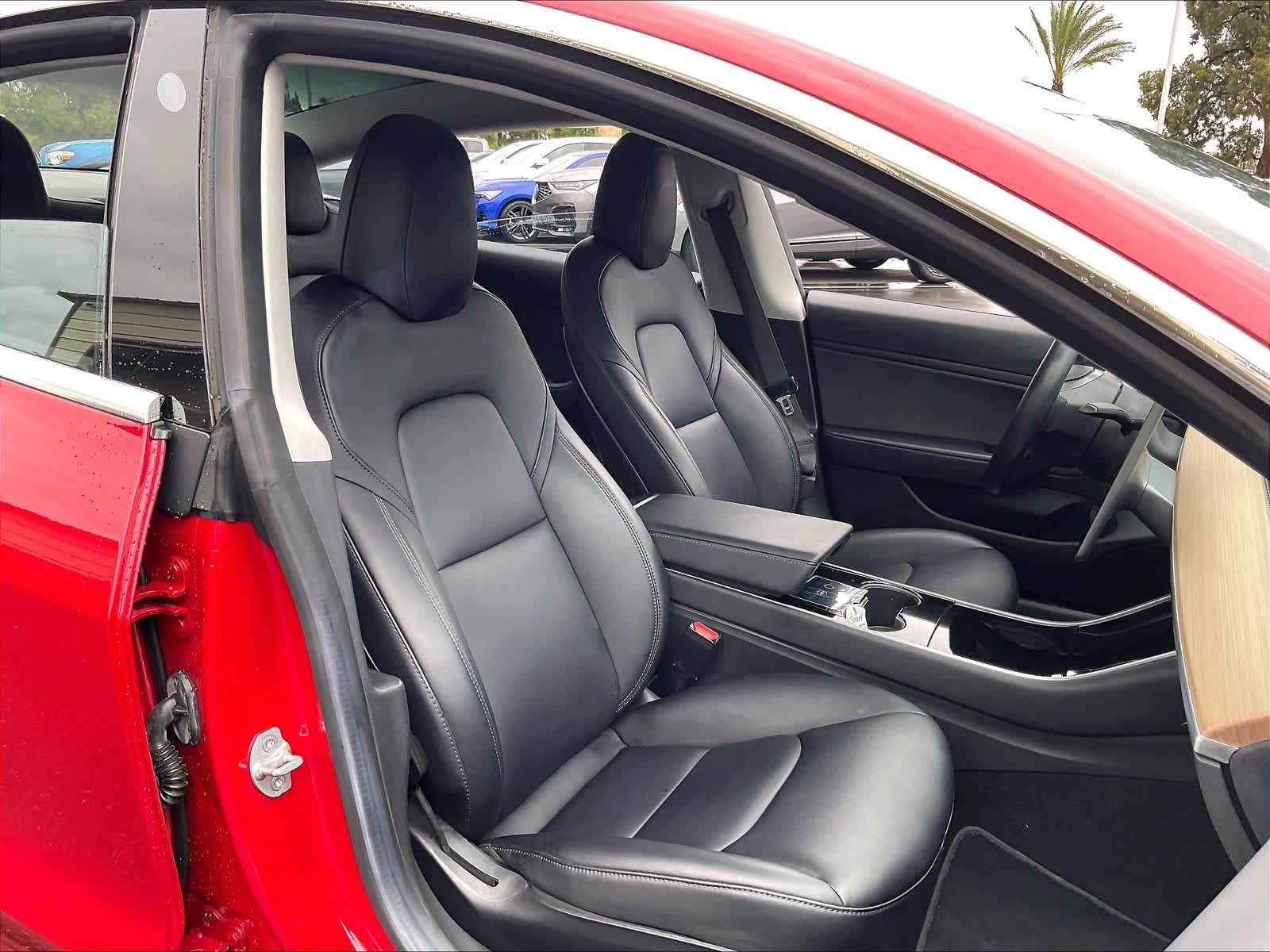 Used 2018 Tesla Model 3 Long Range image 9