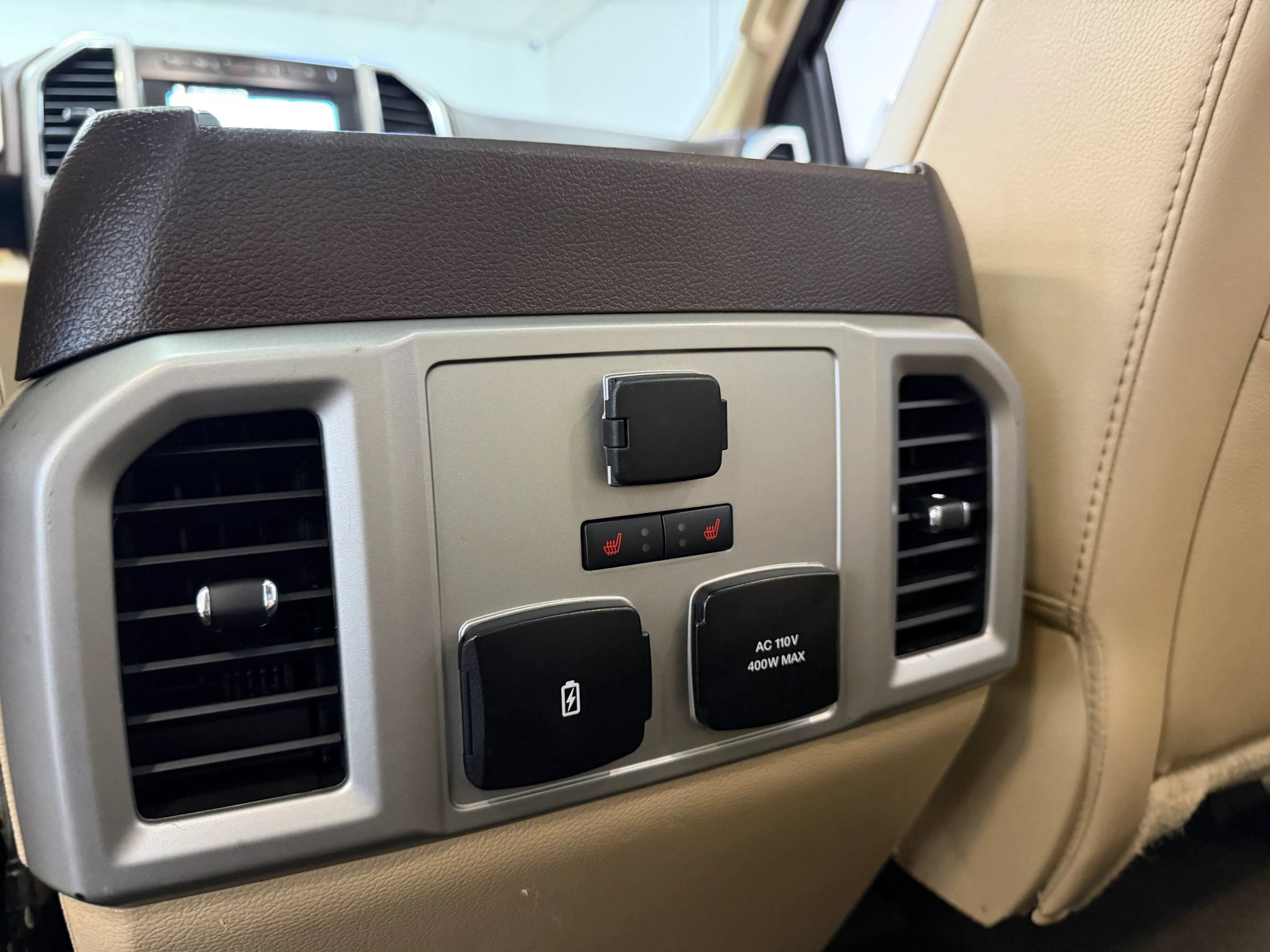 Used 2019 Ford F150 Lariat w/ Equipment Group 502A Luxury AWD/4WD image 23