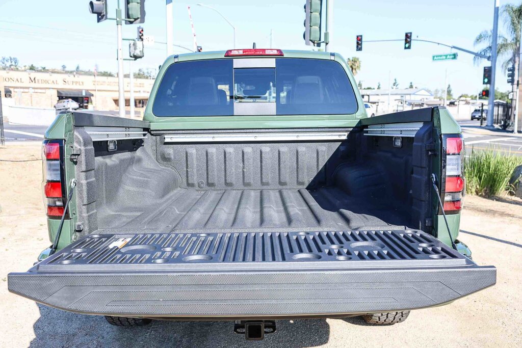 Used 2025 Nissan Frontier PRO-4X w/ Pro Premium Package image 28