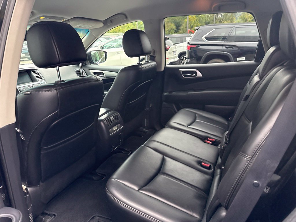 Used 2017 Nissan Pathfinder SL AWD/4WD image 12