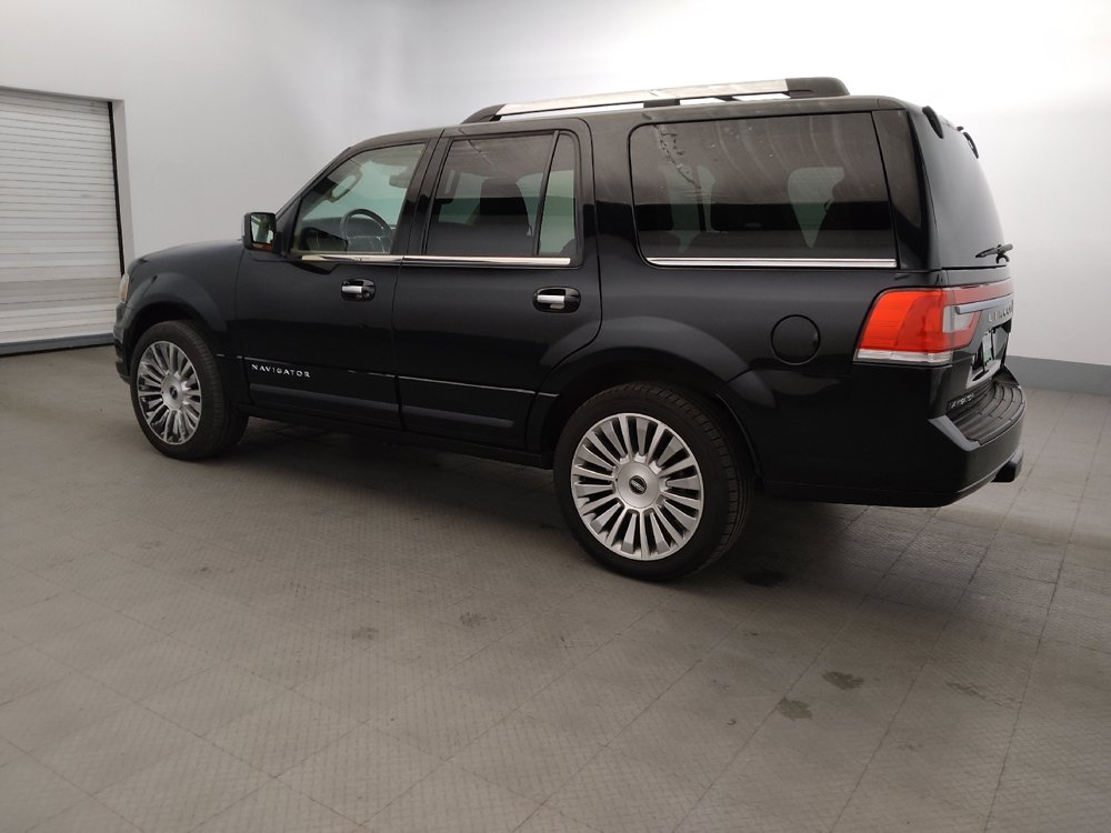Used 2016 Lincoln Navigator Reserve AWD/4WD image 3